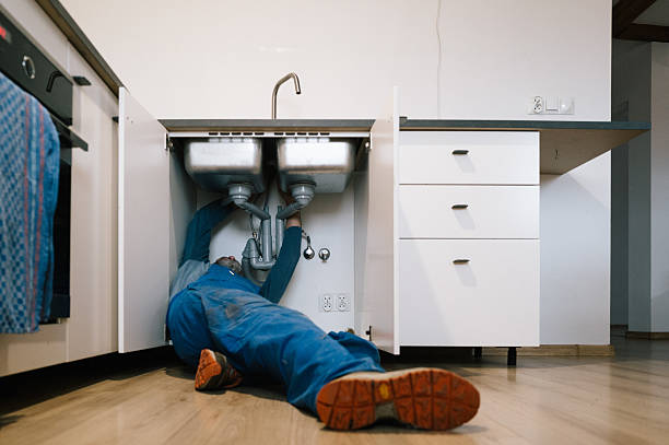 Professional Plumbing technician working in Shenandoah, TX